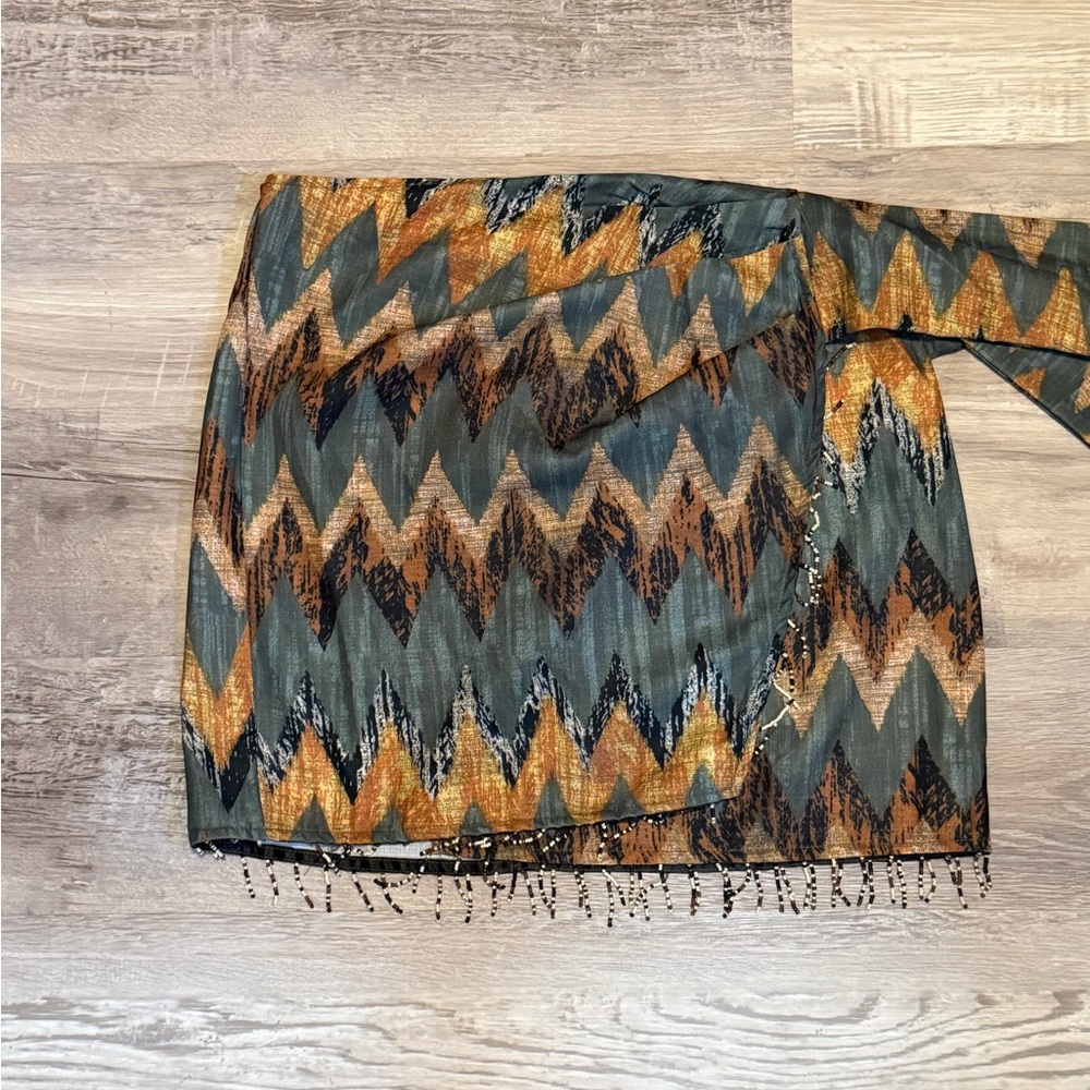 Zigzag Patterned Mini Skirt with Fringe